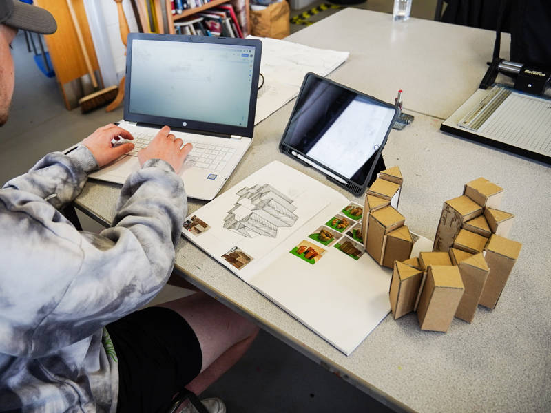 Level 3 UAL Subsidiary Diploma in Visual Arts