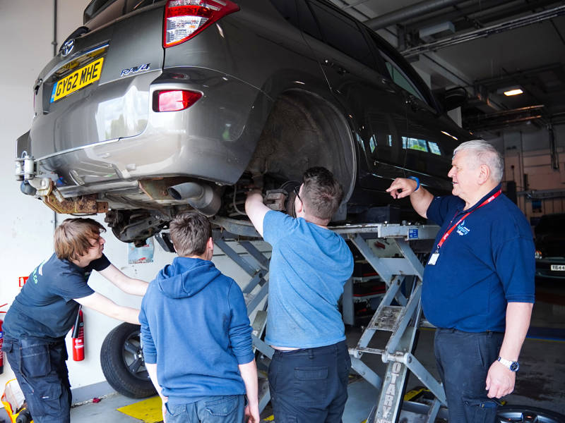 Level 3 Diploma in Light Vehicle Maintenance and Repair Principles (Part-time)